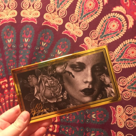 KAT VON D 10th Anniversary palette - Picture 1 of 2